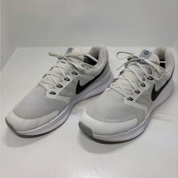 Nike Other - Nike Swift 3 Men’s Running Shoes Size 12 Gray Black Lightweight Trainers